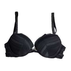 Victoria’s Secret - Black lace Push-Up Bra Size: 34C